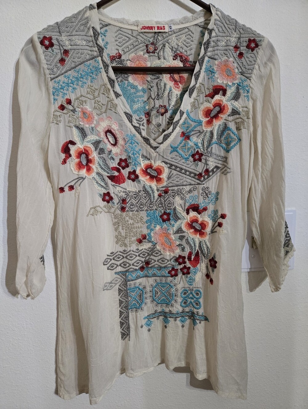 Johnny Was Cream Tunic with Blue & Coral Floral Embroidery